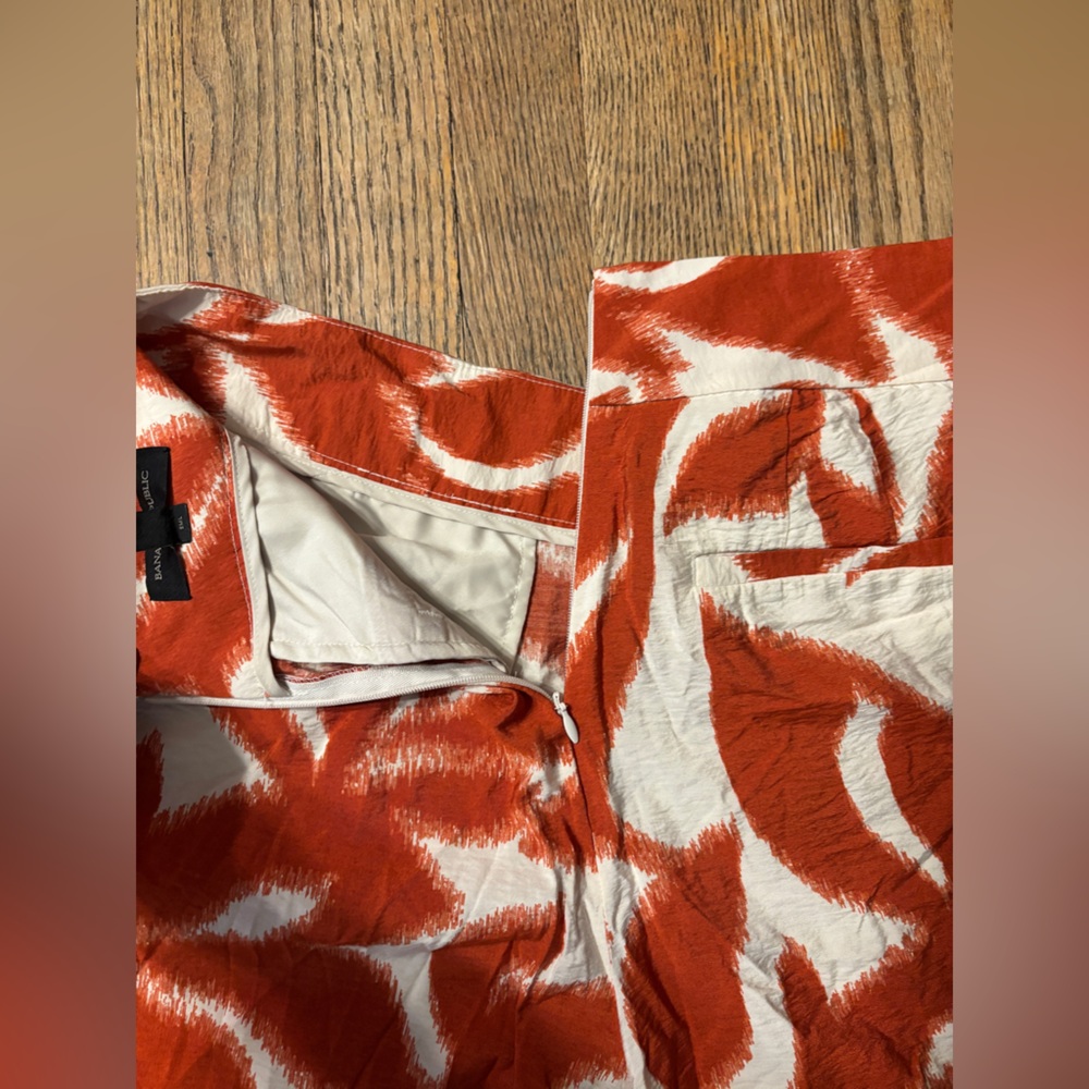 Banana Republic Pleated Wide Leg Leaf Print Pants - Picture 7 of 9
